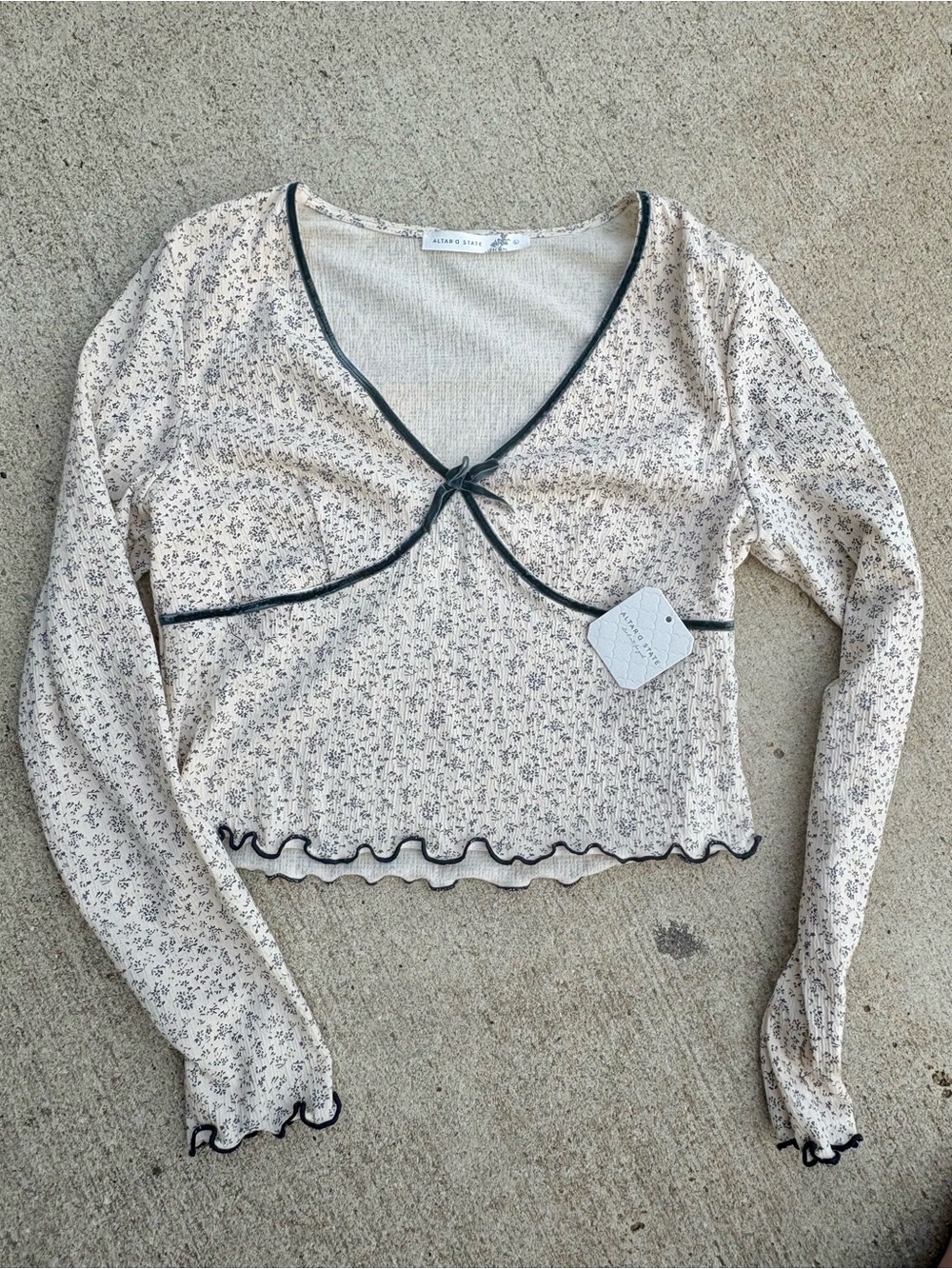 Altar'd State Cream Floral Long-Sleeve Crop Top with Navy Trim